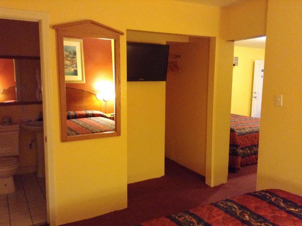 Oceanside Inn & Suites Bilik gambar
