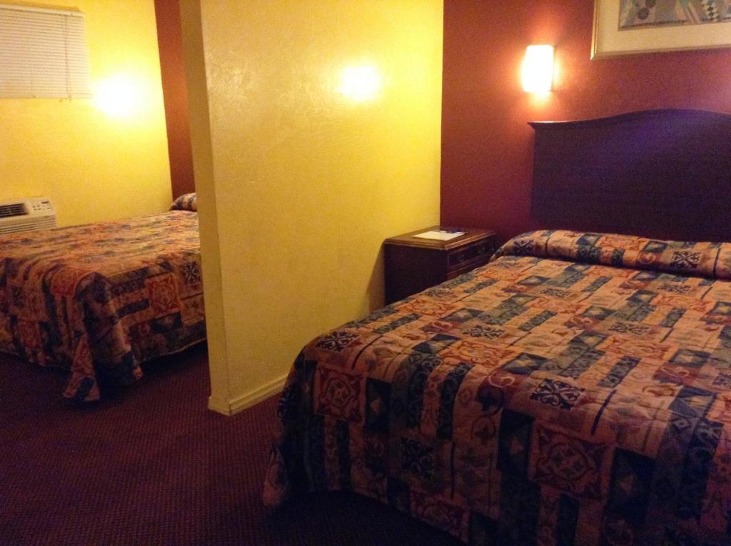 Oceanside Inn & Suites Bilik gambar
