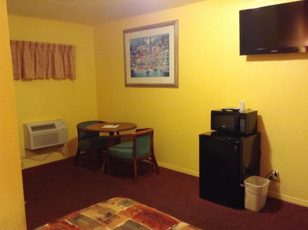 Oceanside Inn & Suites Bilik gambar