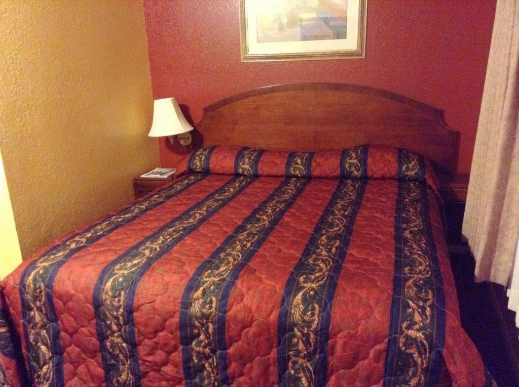 Oceanside Inn & Suites Bilik gambar